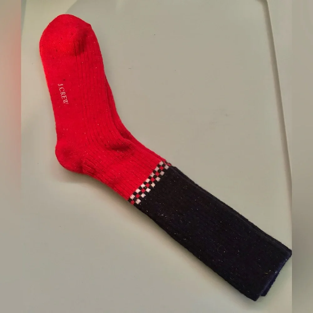 NWT J Crew Red & Black Ribbed Men’s Socks